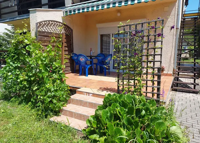 In 18536 Апартаменты *