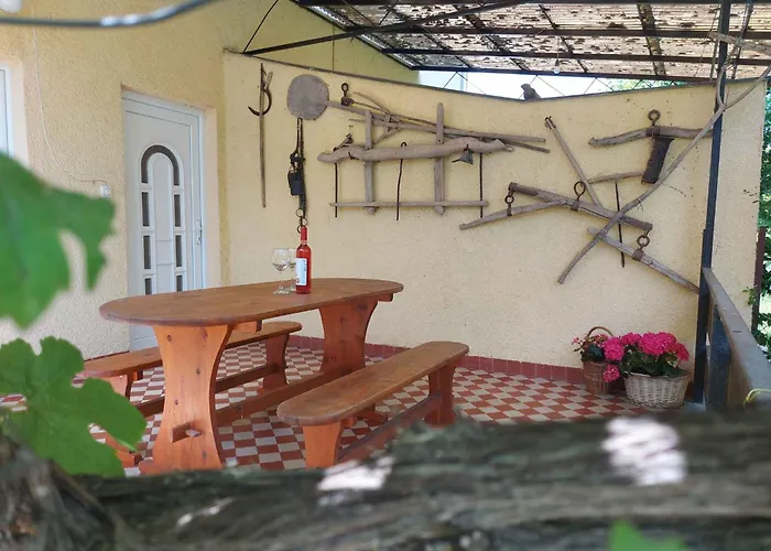 In 18536 Балатонфёльдвар